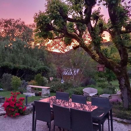 Les Trois Prunelles Saint-Pierre-Toirac Esterno foto